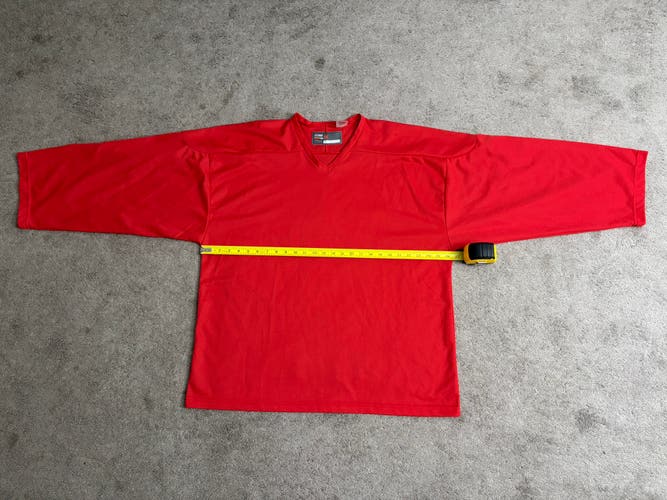 Medium Red Men’s Bauer Hockey Jersey (Used)