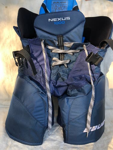 Junior Medium Bauer Nexus 1000 Hockey Pants (Used)