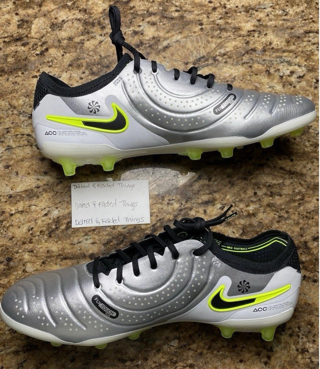 Men Size 9.5 Nike Tiempo Legend 10 Elite AG Pro Soccer‎ Cleats Silver HF4378-002 Men Size 9.5 Nike Tiempo Legend 10 Elite AG Pro Soccer  main image 3