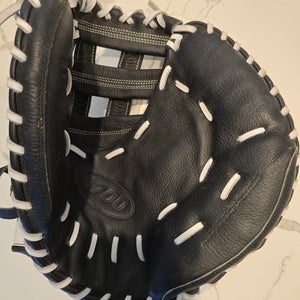 Wilson RH Catcher's Glove 33" (Used)