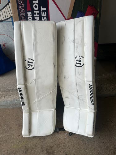28" Warrior Ritual G5 Goalie Leg Pads (Used)