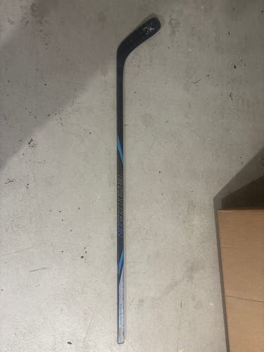 Senior Bauer Nexus Tracer Right Handed Hockey Stick P88 70 Flex (Used)