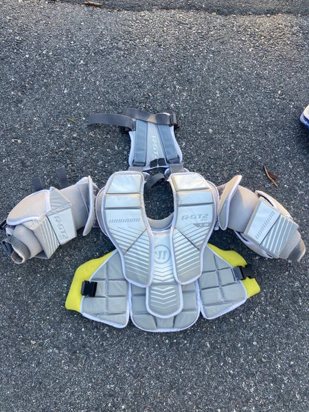 Small / Medium 2019 Warrior Ritual GT2 Goalie Chest Protector (Used)
