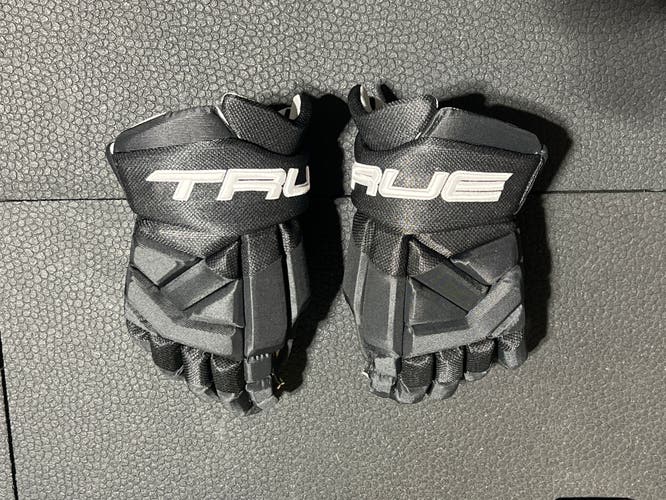 True Catalyst 9x Pro Gloves 15" (New)