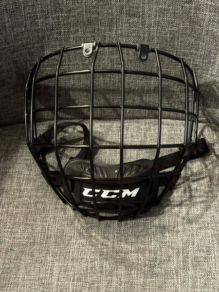 CCM FM580 Hockey Face Mask Cage, Size Senior Small