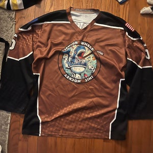 Brown XL Men's Jersey (Used)
