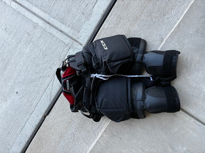 Large CCM Axis 1.5 Goalie Pants (Used)