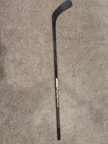 Junior Bauer Vapor 3X Right Handed Hockey Stick P92 40 Flex (Used)