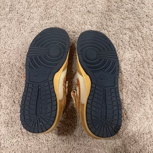 Brown Unisex Size M 9.5 (W 10.5) Adult Nike Dunk Low Shoes (New)