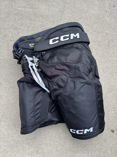 Barely used Senior Large CCM Tacks XF Pro Hockey Pants