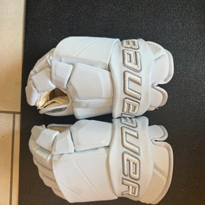 Bauer White Vapor Pro Team Gloves 15" Pro Stock w/shot blocker (New)