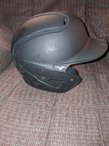 Adult Mizuno B6 Batting Helmet (Used)