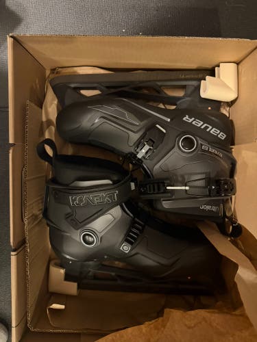 Bauer Konekt 2 Hockey Goalie Skates Regular Width Pro Stock 8 (New)