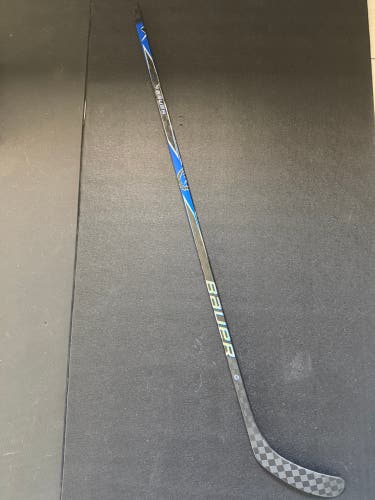 Senior Bauer Proto2 Right Handed Hockey Stick P92 77 Flex Pro Stock (New)