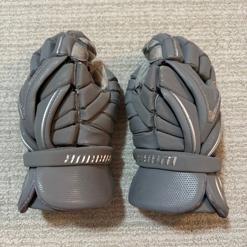 Warrior Evo Lacrosse Gloves 14” (Used)