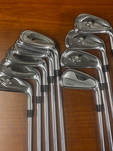 Titleist T200 Iron Set Right Handed (Used)