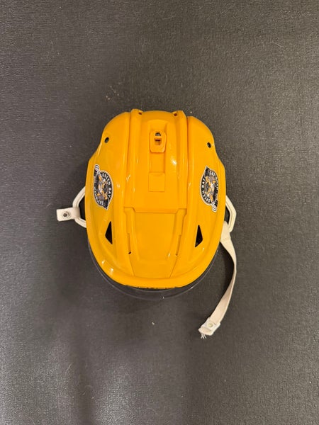 Yellow Green Bay Gamblers USHL Medium Bauer Re-Akt 150 Helmet (Used)