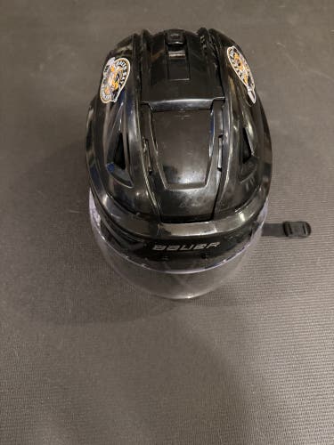 Green Bay Gamblers USHL Large Bauer Re-Akt 155 Helmet w/Visor (Used)