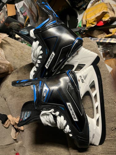 Black/Navy 2018 Bauer Nexus 2N-PRO Hockey Skates Wide Width Pro Stock 8.5 (New) -LEAFS