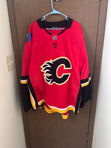 Calgary Flames Goalie Cut Adidas Jersey (Used)