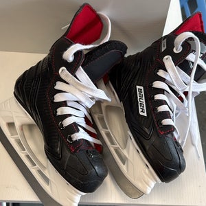 2018 Bauer NS youth Hockey Skates 11 (Used)