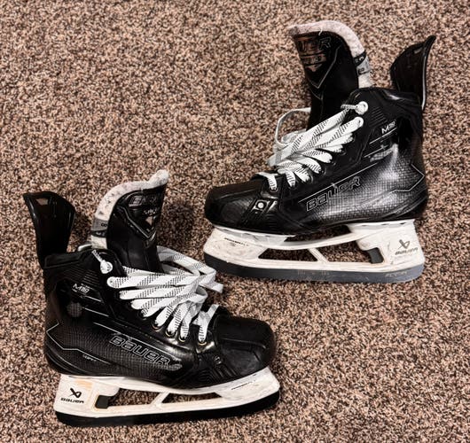 2024 Bauer Supreme M50 Pro Hockey Skates Wide Width 8 (Used)