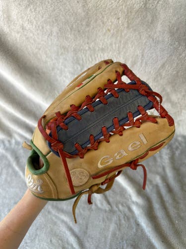 Brown Rolin XPT CB-2212-2 RH Outfield Baseball Glove 12.5" (Used)