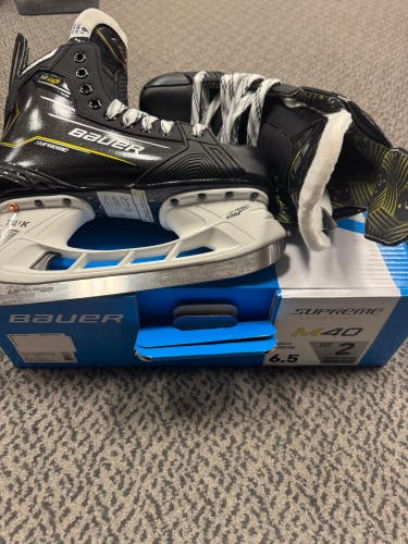 Bauer Supreme M40 Hockey Skates 6.5 (New) Fit 2