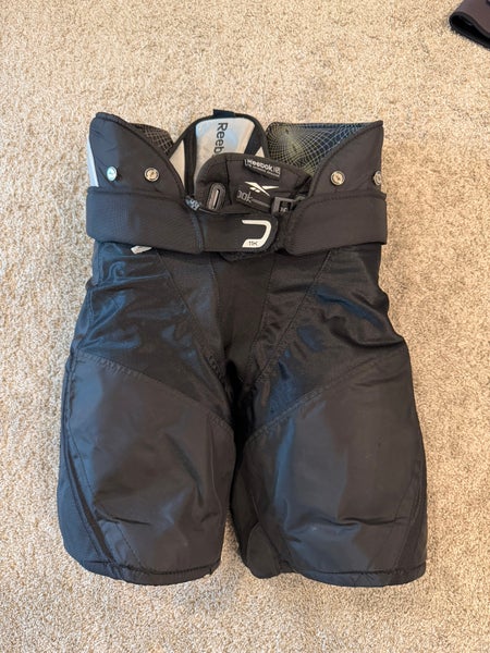 Senior Medium Reebok 11K Hockey Pants (Used)