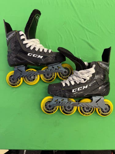 Junior CCM Super Tacks 9350 Inline Skates Regular Width Size 5 (Used)
