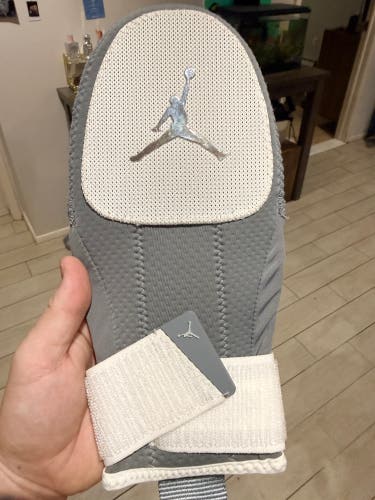 White Air Jordan Senior Sliding Mitt (New)