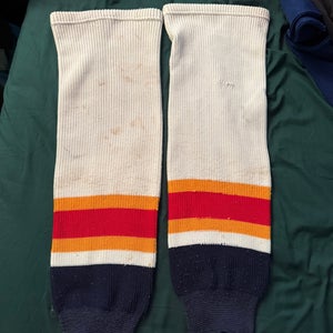 White Intermediate Medium Athletic Knit HS2100 Socks (Used)
