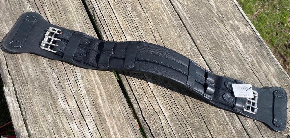 22 Whitman Signature Series black padded leather English dressage girth US made