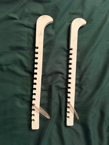 Adjustable Skate Guards White(Used)