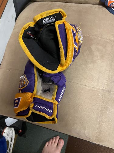 Bauer Vapor Pro Team Gloves 11" (Used)