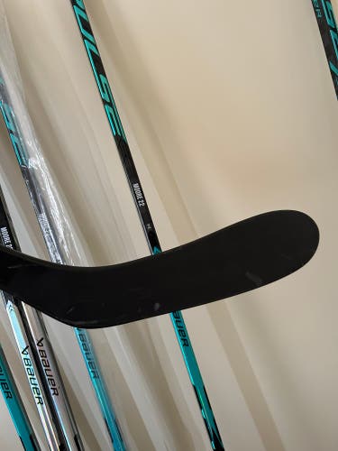 Senior Bauer Pulse Left Hand Hockey Stick P28 80 Flex Pro Stock (Used)