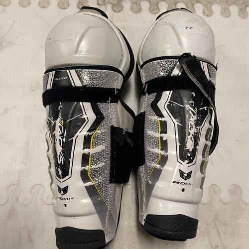 Youth CCM Super Tacks 11" Shin Pads (Used)
