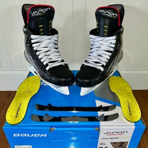 2021 Bauer Vapor Hyperlite Hockey Skates Regular Width 7.5 (New)