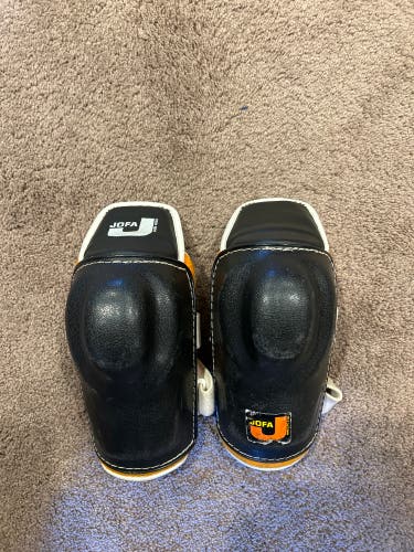 Senior Medium Jofa Elbow Pads (Used)