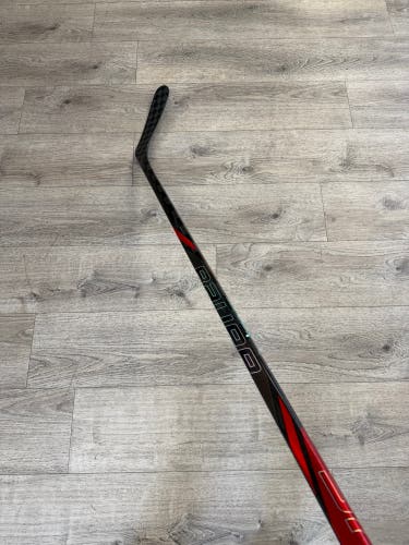 *Like New* Senior Bauer Vapor Flylite Right Handed Hockey Stick P92 77 Flex Pro Stock
