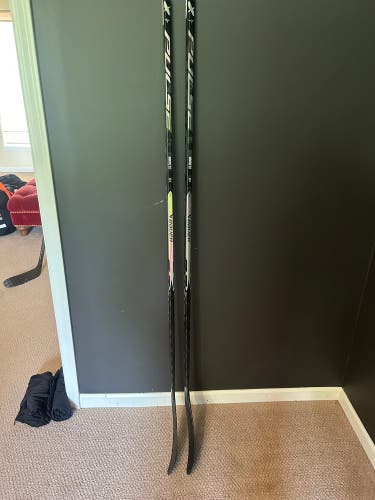 Senior Bauer Pulse Left Hand Hockey Stick P28M 80 Flex Pro Stock (Used)