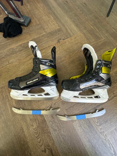 2020 Bauer Supreme 3S Hockey Skates Size 4.5 (Used)