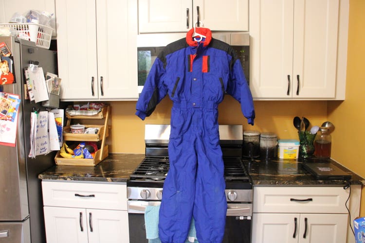 Unisex XS 1992 Ski Suit (Used)      Size 12-14