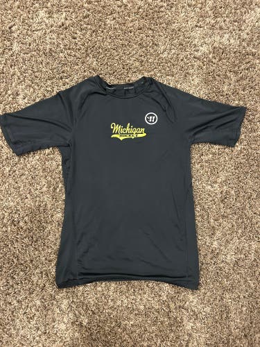 Black Michigan hockey Men's Warrior Shirt (Used) medium
