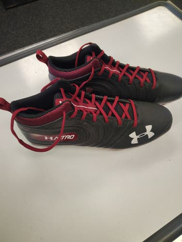 Men's Size M 15.0 (W.16.0) Under Armour NITRO