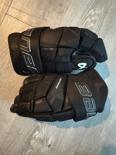 Bauer Supreme Mach Gloves 15" (New)