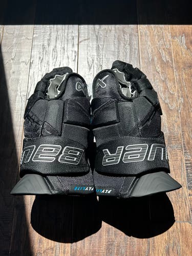 Bauer Vapor Flylite Gloves 15” (New) Black