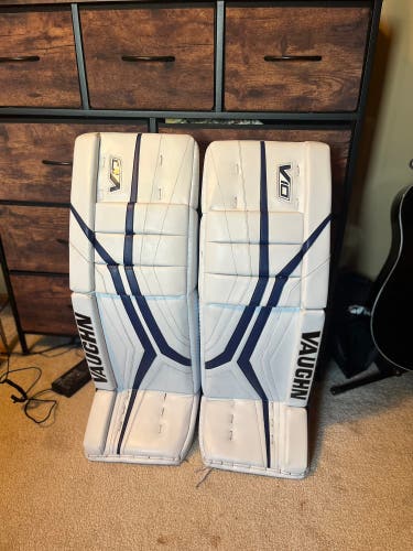 33" Vaughn Velocity V10 Pro Carbon Goalie Leg Pads Pro Stock (New)