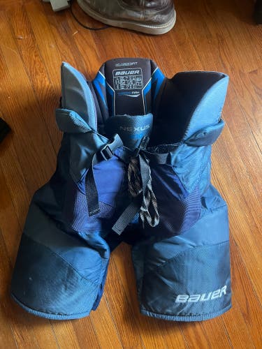 Senior Large Bauer Nexus Hockey Pants (Used)