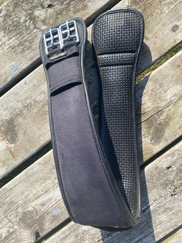 Used 31" Wintec Pro chafeless English dressage girth VGC